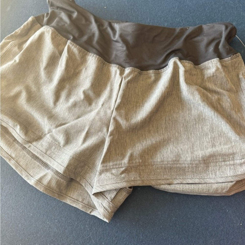 CHAMPION heather grey running shorts- lined, zipper pocket, neutral & versatile!
